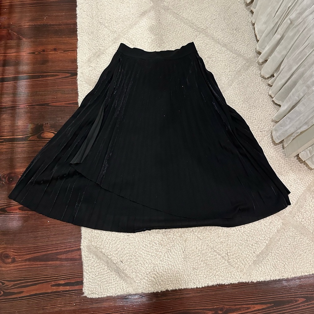 DR2 Black A-Line Skirt